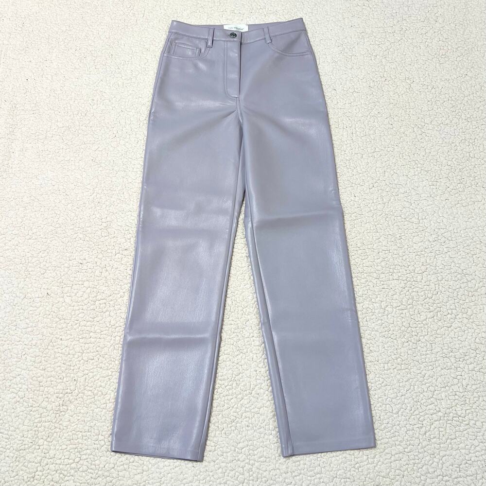 The Melina Pant Aritzia Wilfred NWOT
Light Pastel Purple